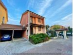 Villa di 201 m² con 4 locali e box auto in vendita a Tribiano