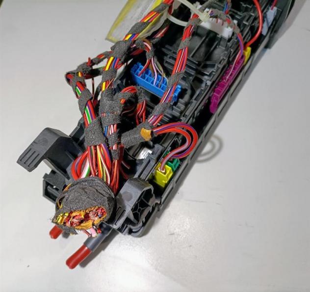 BOX CONTENITORE PORTA FUSIBILI MERCEDES Vito Serie (W447) 654920 diesel 1950 (14) - Foto 2