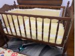 Lettino in noce con materasso