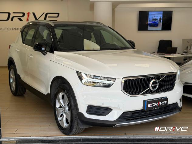 VOLVO XC40 (2017--) XC40 T2 Momentum - Foto 3