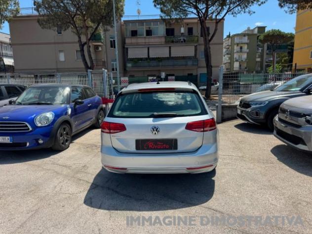 VOLKSWAGEN Passat Variant 2.0 TDI 150 Cv DSG Executive BlueMotion Tech. rif. 24039766 - Foto 8