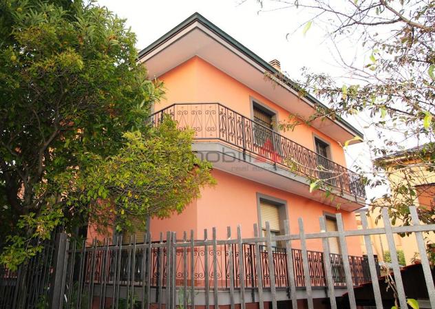 Brugherio - 4 locali arredato Euro 1.500,00 - Contratto esclusivamente destinato a società per i loro dipendenti - Foto 2
