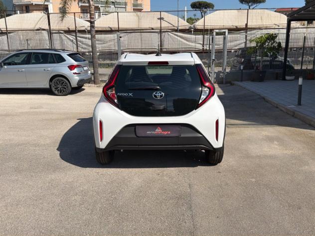 Toyota Aygo X 1.0B (72 CV) Active - Foto 5