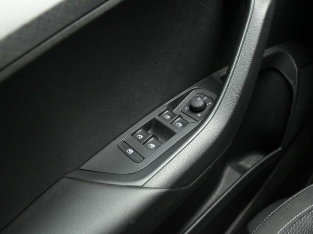 SKODA Karoq Karoq 2.0 TDI EVO SCR 115 CV DSG Executive - Foto 10