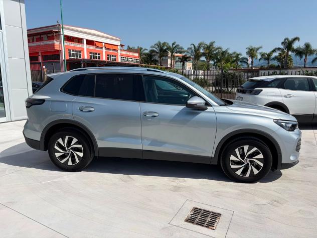 Volkswagen Tiguan 2.0 TDI 150 CV DSG Edition Plus - Foto 3