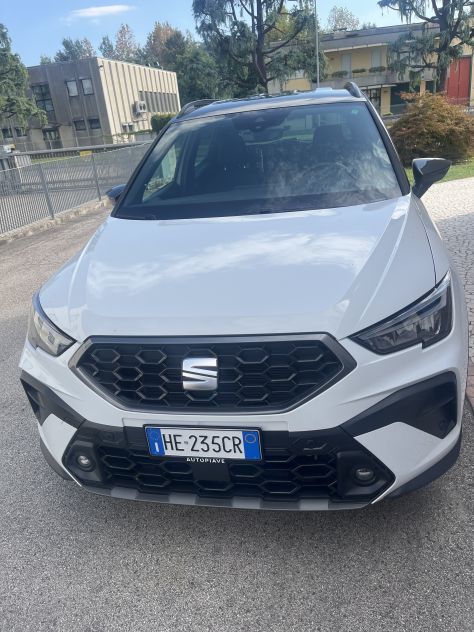 Vendo auto Arona anno 2026 km 3.800. Con aggiunta di vari opzional