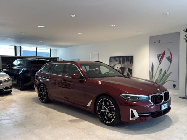 BMW Serie 5 530d 48v 249cv auto UNICA - 20.000EURO DI OPTIONAL - Foto 2