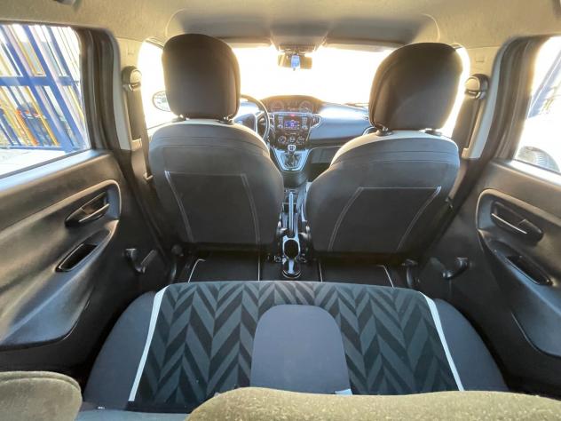 Lancia Ypsilon 1.2 69 CV 5 porte GPL Ecochic Gold - Foto 2