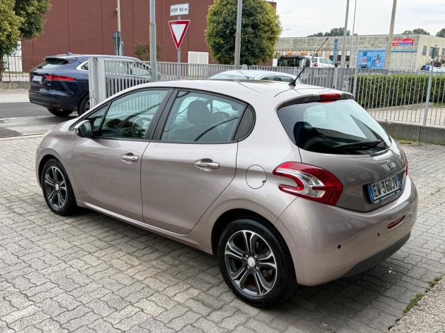 Peugeot 208 1.4 VTi 95 CV 5p. GPL Allure - Foto 2