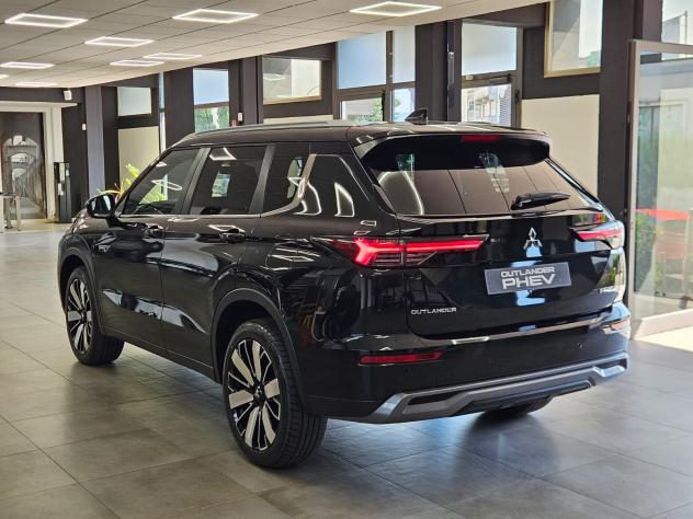 Mitsubishi Outlander DISPONIBILE IN VARIE COLORAZIONI E ALLESTIMENTI - CONCESSIONARIO UFFICIALE - Foto 6