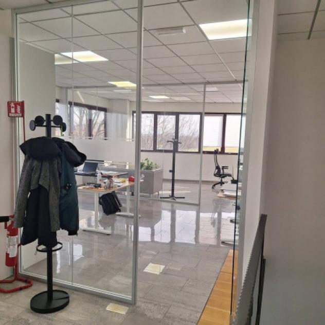 Immobile di 10000 m² con più di 5 locali in affitto a Maranello - Foto 3