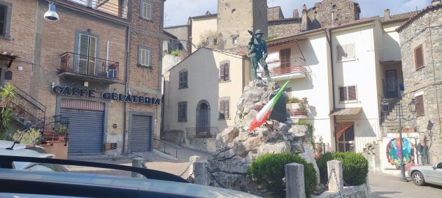 TERRATETTO A SIPICCIANO IN POSIZIONE PRIVILEGIATA