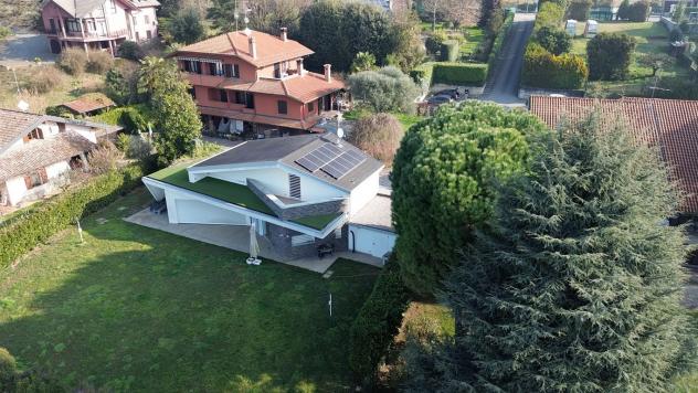 Eleganza Contemporanea e Vista Panoramica nella Villa di Design in classe A a Triuggio Montemerlo - Foto 18