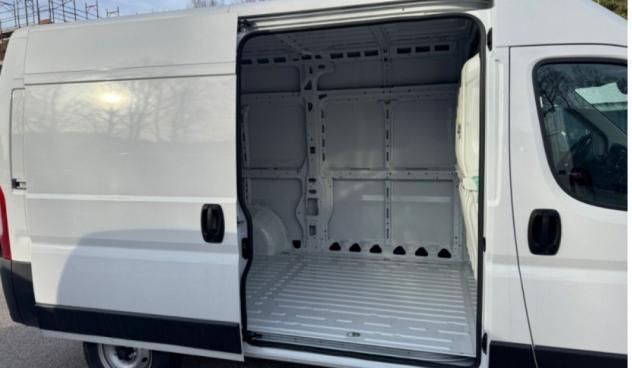 Peugeot e-Boxer BOXER FURGONE 333 L2 H2 2.2 BLUEHDI 140CV S&S - Foto 8