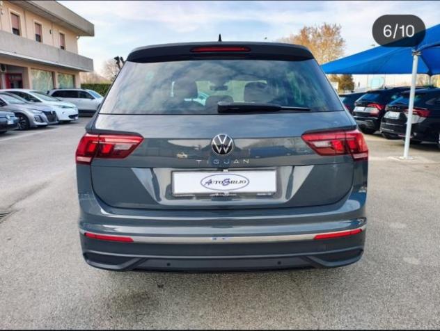 VOLKSWAGEN Tiguan 2.0 TDI 150 CV SCR DSG Life rif. 23834081 - Foto 5