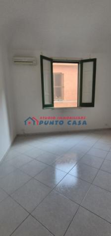 PRESSI COLOSSEUM – Appartamento al P.T. – 110mq ca. – 3 vani + acc. + lavanderia comune. Buone condizioni. Euro 85 mila CL F - Foto 6