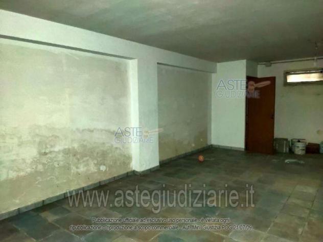 IMMOBILI-IMMOBILE COMMERCIALE-via palermo n. 158 - Foto 3
