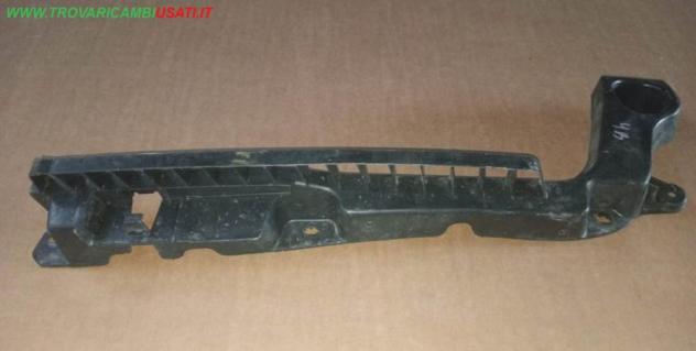 SUPPORTO PARAURTI POST.DX 6V9807864  Carrozzeria  Lamierati esterni  Paraurti  Staffa sostegn SKODA - FABIA - 01-02-2015 -