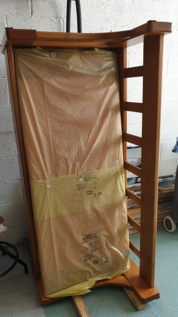 DIVANO IN LEGNO, largo 160 cm.,CUSCINI SFODERABILI. - Foto 7