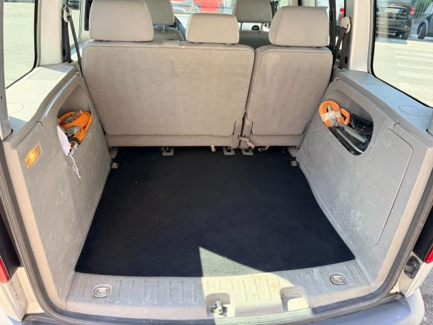 Volkswagen Caddy 2.0 Benzina Metano 5 posti - Foto 9