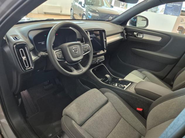 Volvo XC40 B3 automatico Plus Dark - Foto 9