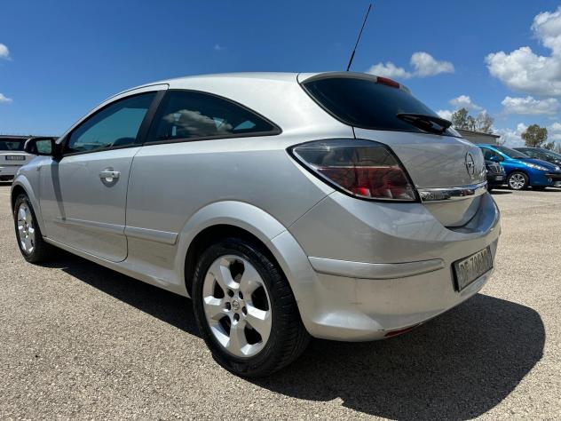 Opel Astra GTC 1.3 Diesel - Foto 6
