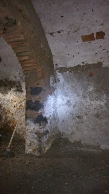 Abitazione costituita da unico vano e da un locale sotterraneo, circa 24mq - Foto 7