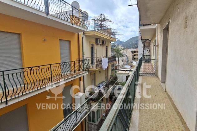Appartamento di 110 m² con 4 locali in vendita a Letojanni - Foto 4