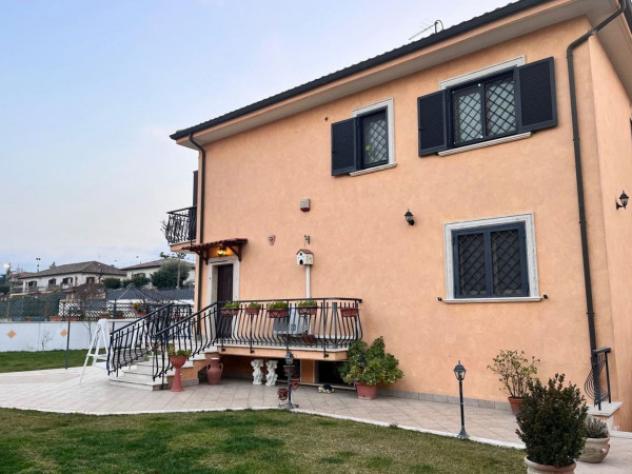 Immobile in asta di 120 m² con più di 5 locali e box auto in vendita a Roma - Foto 2