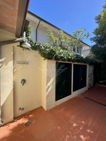 VILLINO di 4 vani e di 80 mq (PIETRASANTA) rif. 1167 - Foto 2