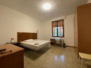 Stanza in appartamento in affitto a Siena