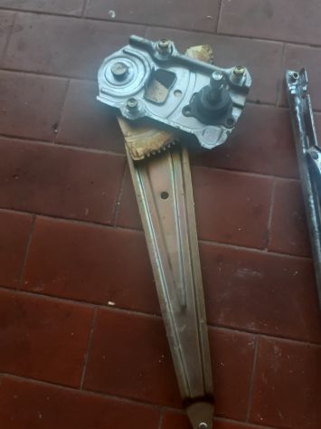 alzavetro anteriore destro toyota - Foto 3