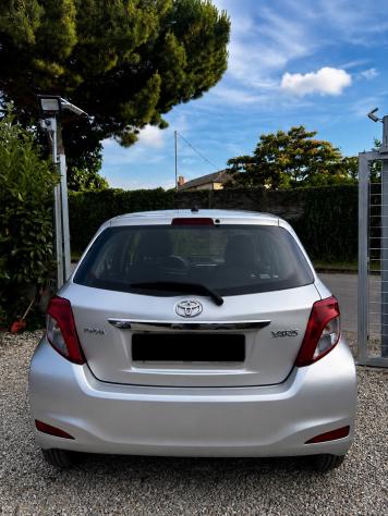 Toyota Yaris 1.0 5 porte Lounge - Foto 5
