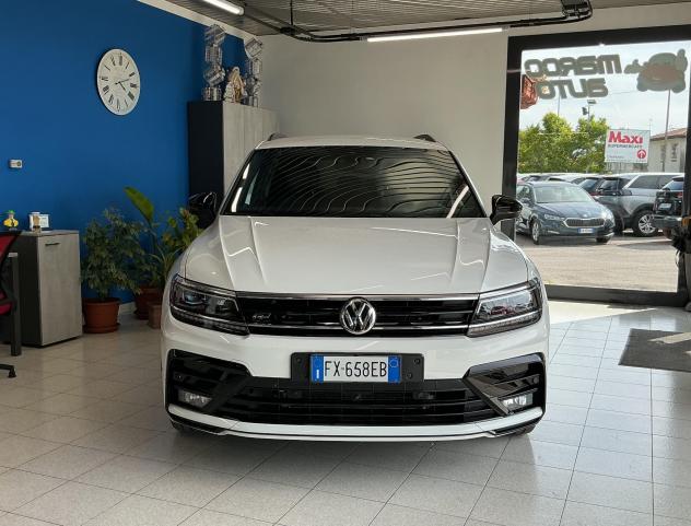 Volkswagen Tiguan 2.0 Diesel R-Line Cambio Automatico 4x4 - Foto 2