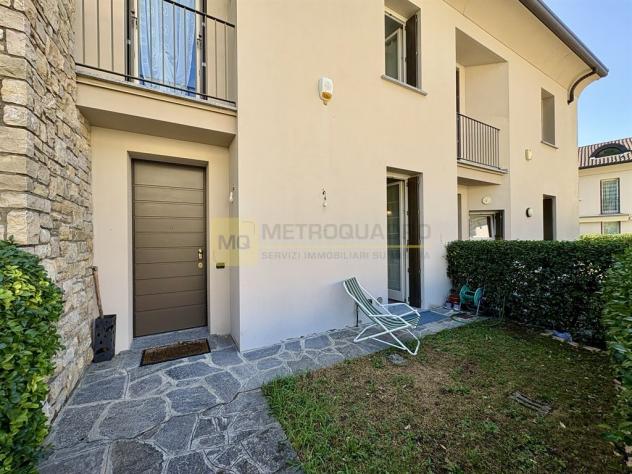 VALMADRERA (LC) - elegante villa a schiera con ascensore interno, doppi giardini e ampi spazi – Valmadrera - Foto 2