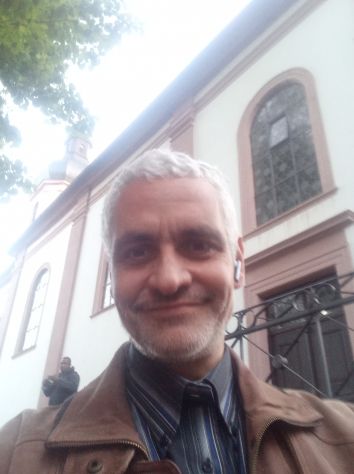 Mi offro come apprendista Pizzaiolo Aiuto Cuoco o Lavapiatti