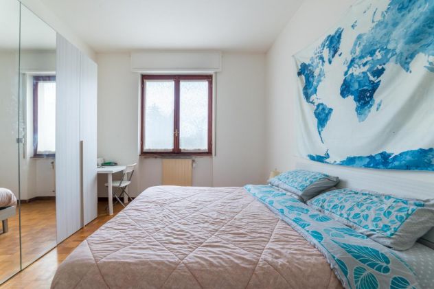 Camera da letto matrimoniale completa: Armadio, Letto, Comò, Comodini, specchio - Foto 4