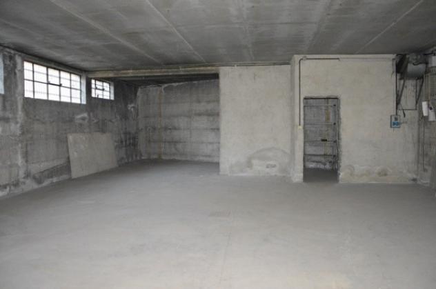 Immobile di 330 m² in affitto a Cardano al Campo - Foto 2
