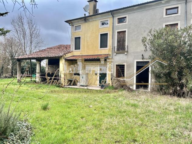 Villa/Casale indipendente con Terreni