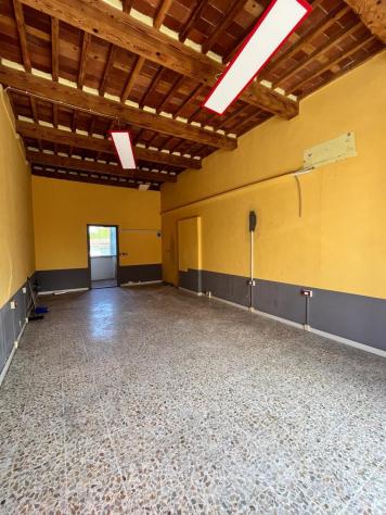 1 Vetrina in affitto a Lucca