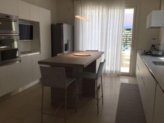 Villetta bifamiliare in affitto a Forte dei Marmi 150 mq  Rif: 1077863