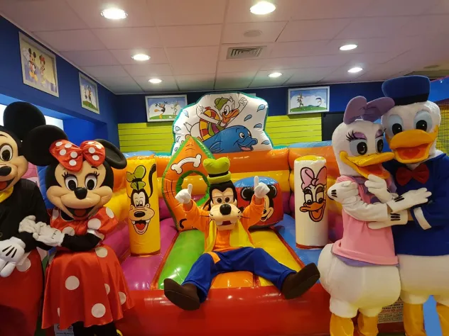 Costumi per animazione per bambini per ludoteche e baby parking
