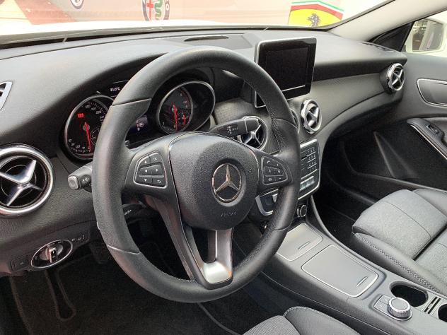 Mercedes-Benz GLA 180 NAVI VETTURA AZIENDALE KM E TALIANDI CERTIFICATI - Foto 9