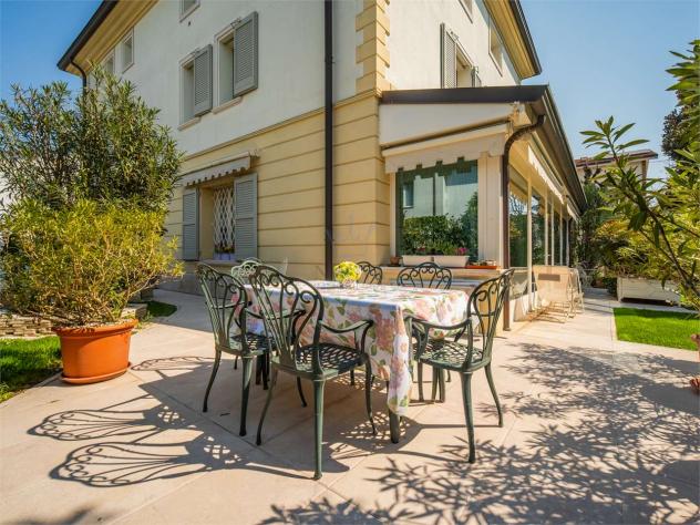 VA0273 - CARPI CENTRO! VILLA SIGNORILE CON "FINITURE DI PREGIO" - Foto 2
