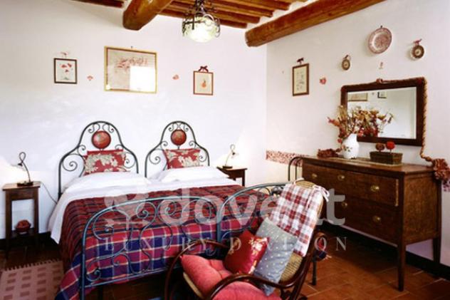 Rustico / Casale di 2200 m² con più di 5 locali e box auto in vendita a Asciano - Foto 18