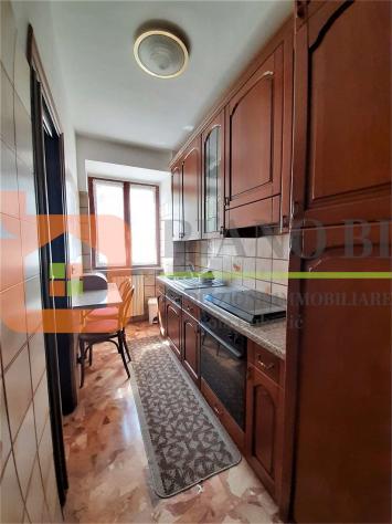 V000351 - APPARTAMENTO CON VERANDA, GARAGE E GIARDINO - Foto 8