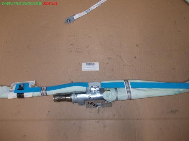 DISPOSITIVO AIRBAG A TENDINA S. BERLINA 5P FORD FOCUS (CB8)  Carrozzeria  Sicurezza  Airbag  Air-bag a tendina sx. FORD - FOCUS - 01-04-2011 - 01-11-2