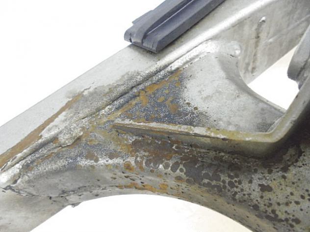 FORCELLONE POSTERIORE SUZUKI GSF 600 BANDIT 2000 - 2005 6100026E200FP SWINGARM CON DIFETTO - Foto 4