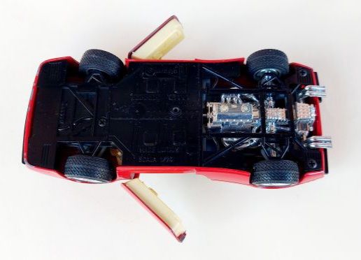 Modell.Burago Ferrari GTO (1984)scala 1/24 in alluminio pressofuso Made in Italy - Foto 4