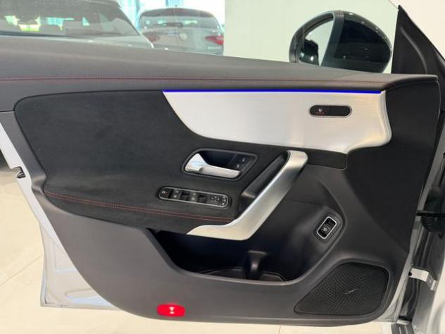 MERCEDES-BENZ CLA 200 d Automatic Shooting Brake AMG Line Premium TETTO rif. 23956822 - Foto 8